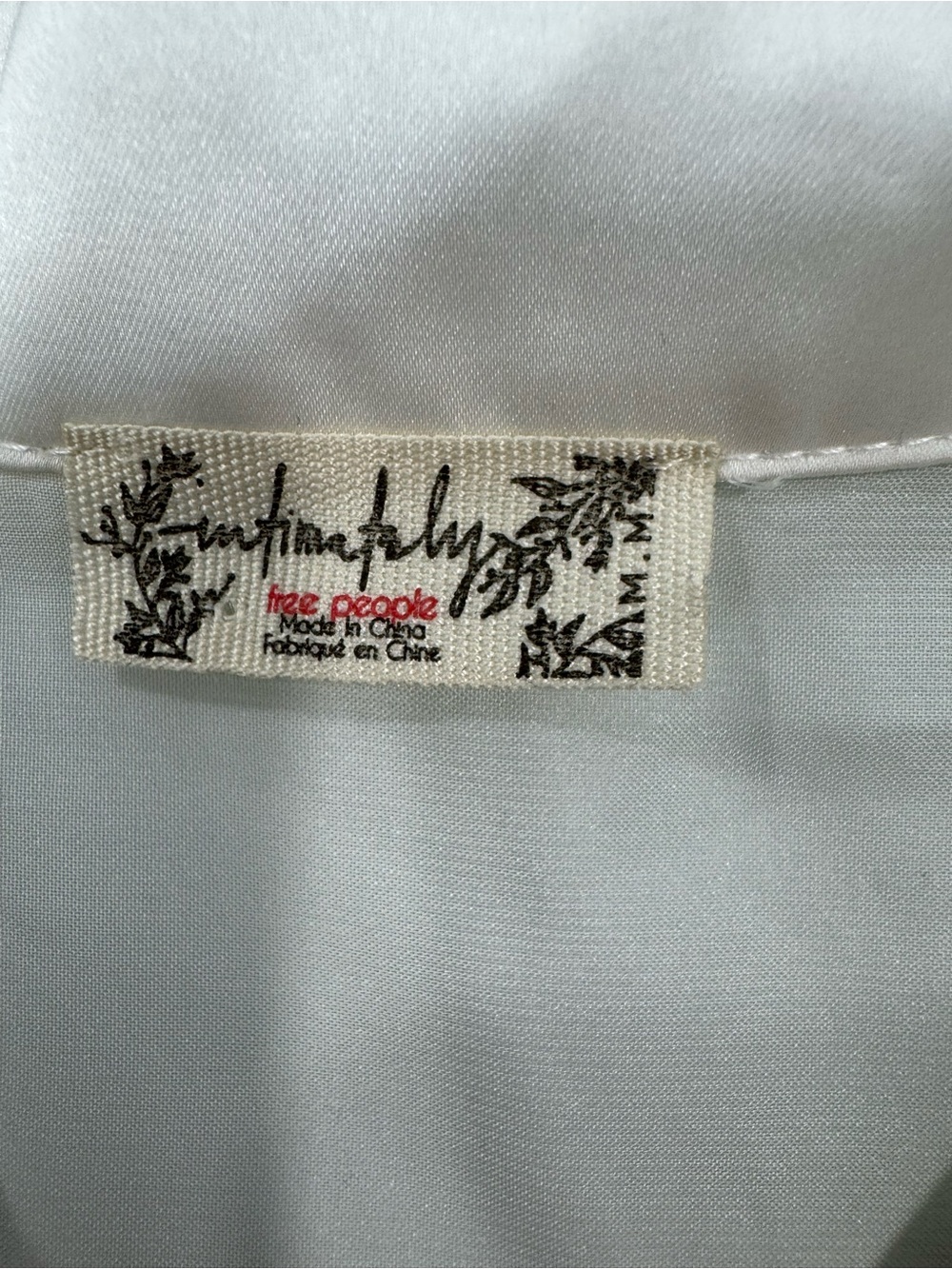 Free People White Button-Up Tunic Shirt. Medium Oversized. PTP is 25 - Picture 7 of 8